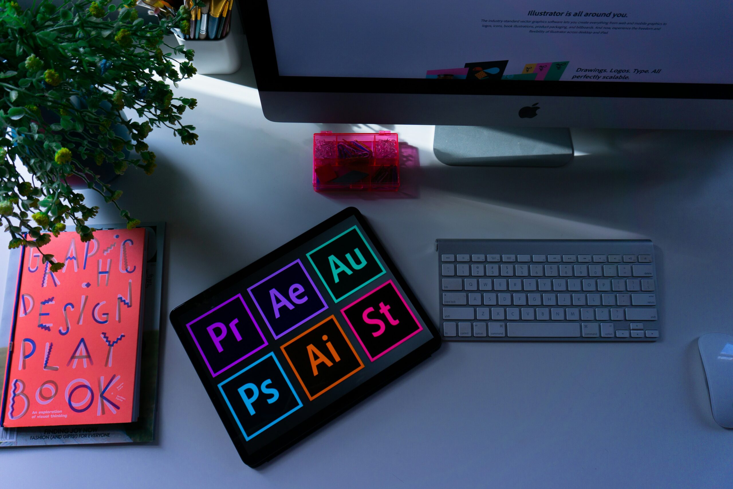 Graphic Design & UI/UX Course Presentation Cover